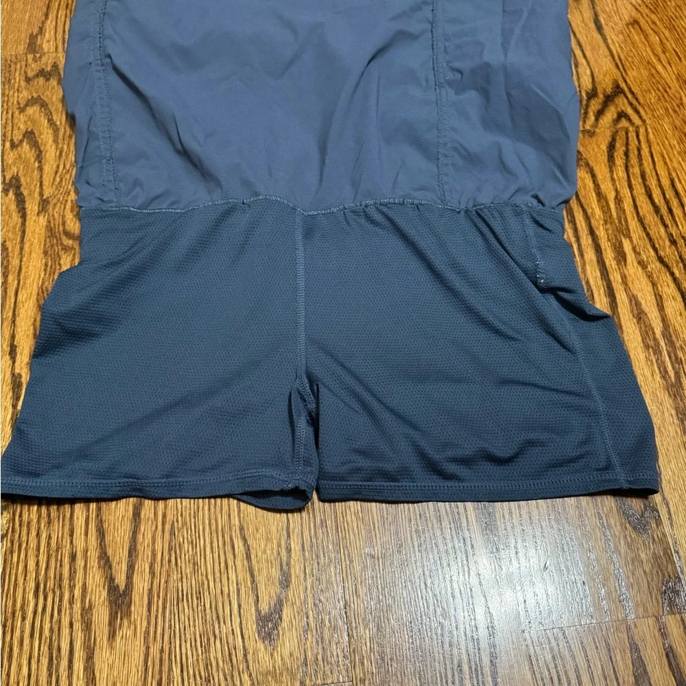 Te Verde Blue Skort with Zipper pockets, size medium - Picture 6 of 6